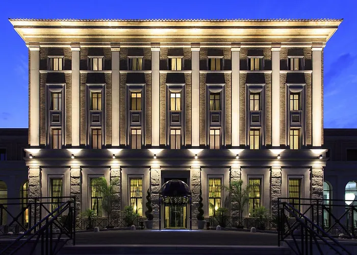 TH Roma - Carpegna PalaceAlbergo